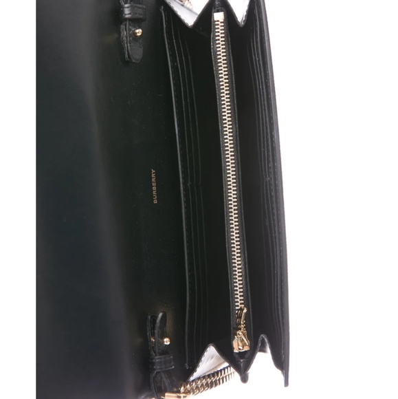 Burberry bag - Picture 4 of 4